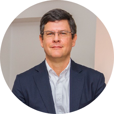 roberto de la vega buro business school guatemala
